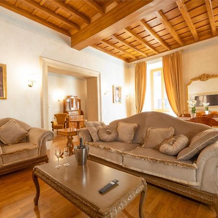 Pantheon Suites In Рим Экстерьер фото