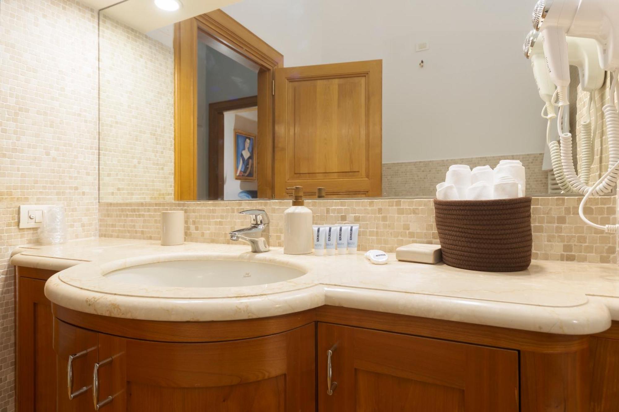 Pantheon Suites In Рим Экстерьер фото